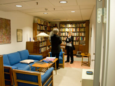 Nachstellung des Wohnzimmers von Nelly Sachs in der Königlichen Bibliothek Stockholm